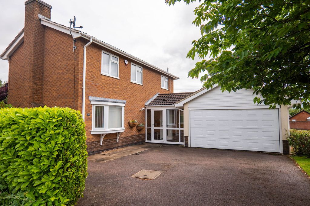 Property photo 1 of 40