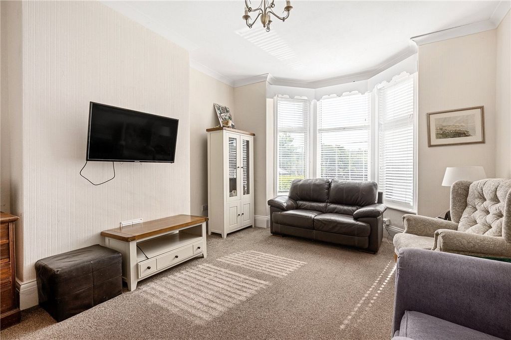 Property photo 3 of 12 Picture No. 02