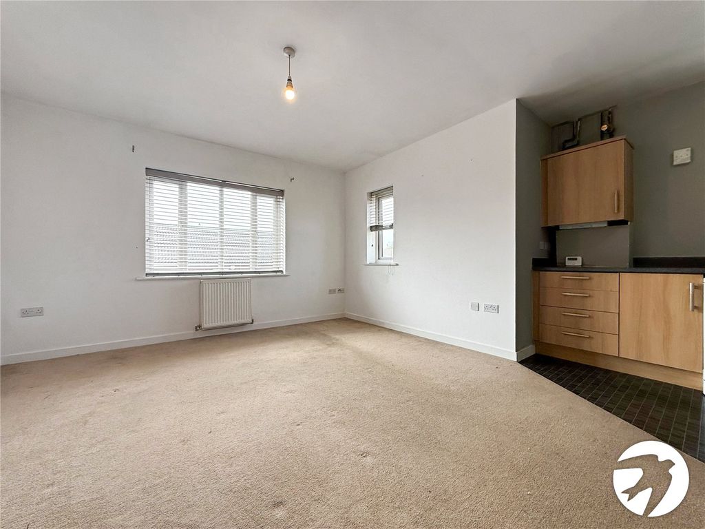Property photo 3 of 8 Picture No. 02