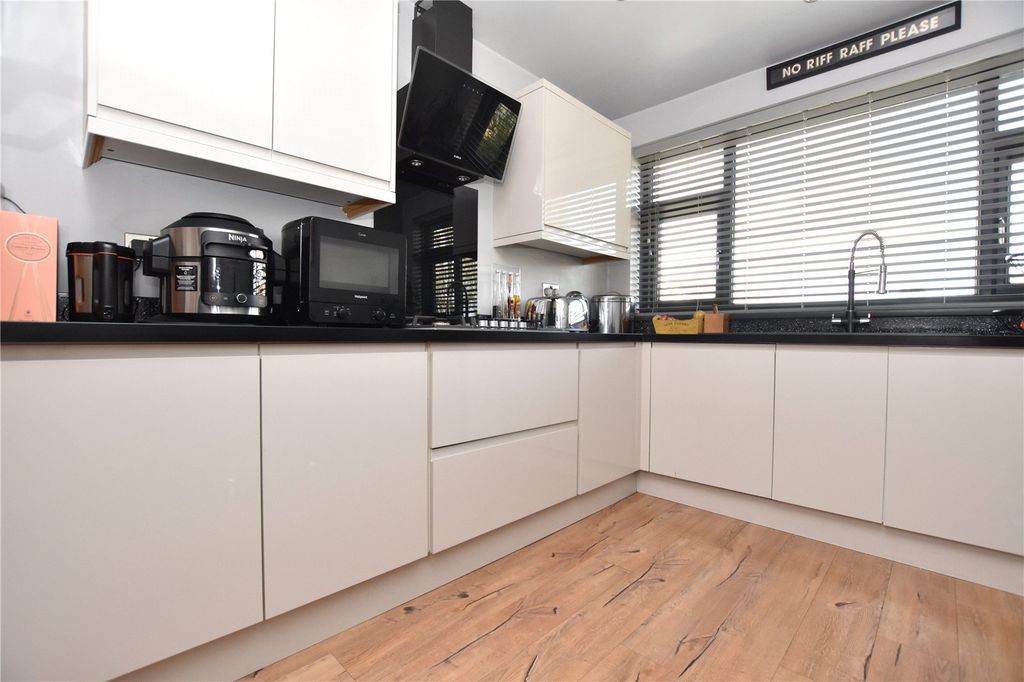 Property photo 3 of 25 Picture No. 20