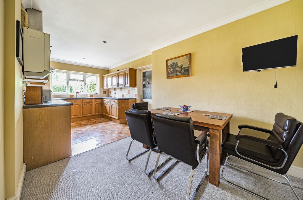Property photo 3 of 12 1122531 (4)