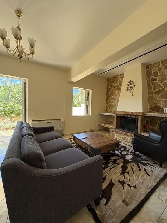 Property photo 1 of 33 Maisonette, 150 Sq, For Sale