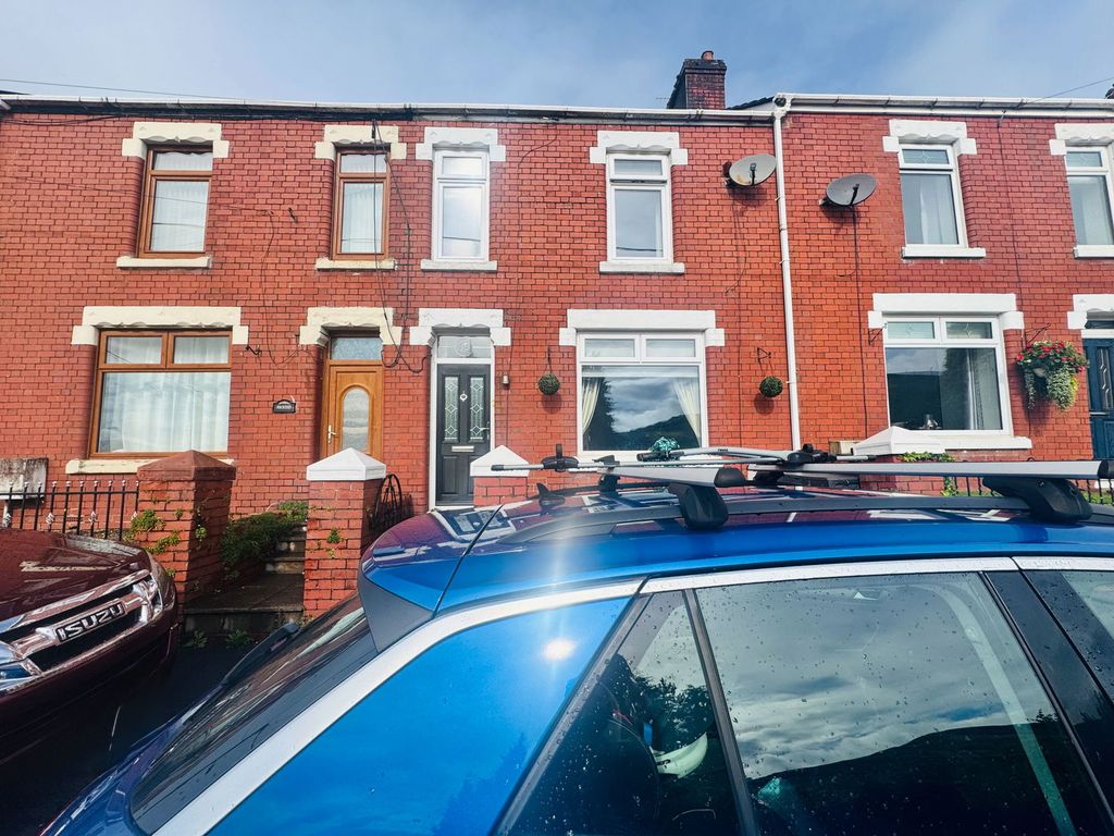 Property photo 2 of 34