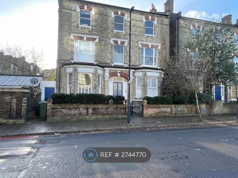 Property photo 1 of 11 House Front
