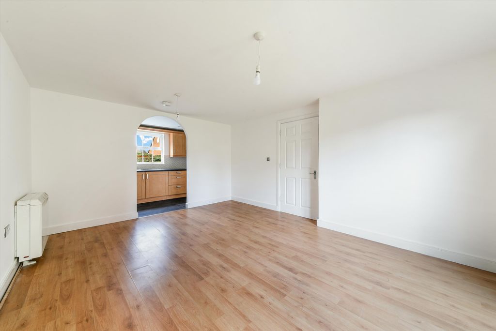 Property photo 3 of 12 Image