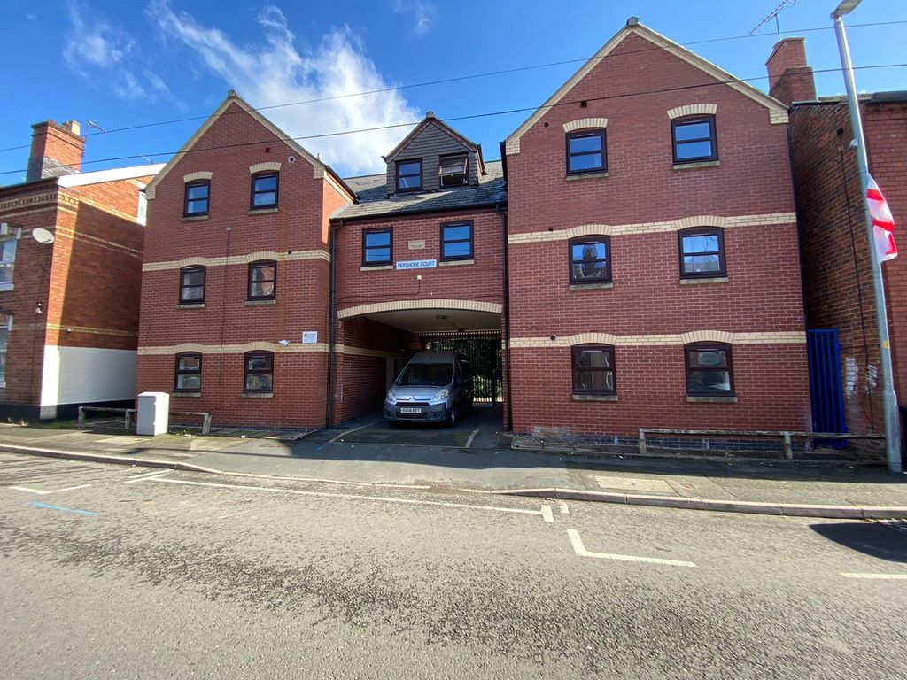 Property photo 1 of 8 Front