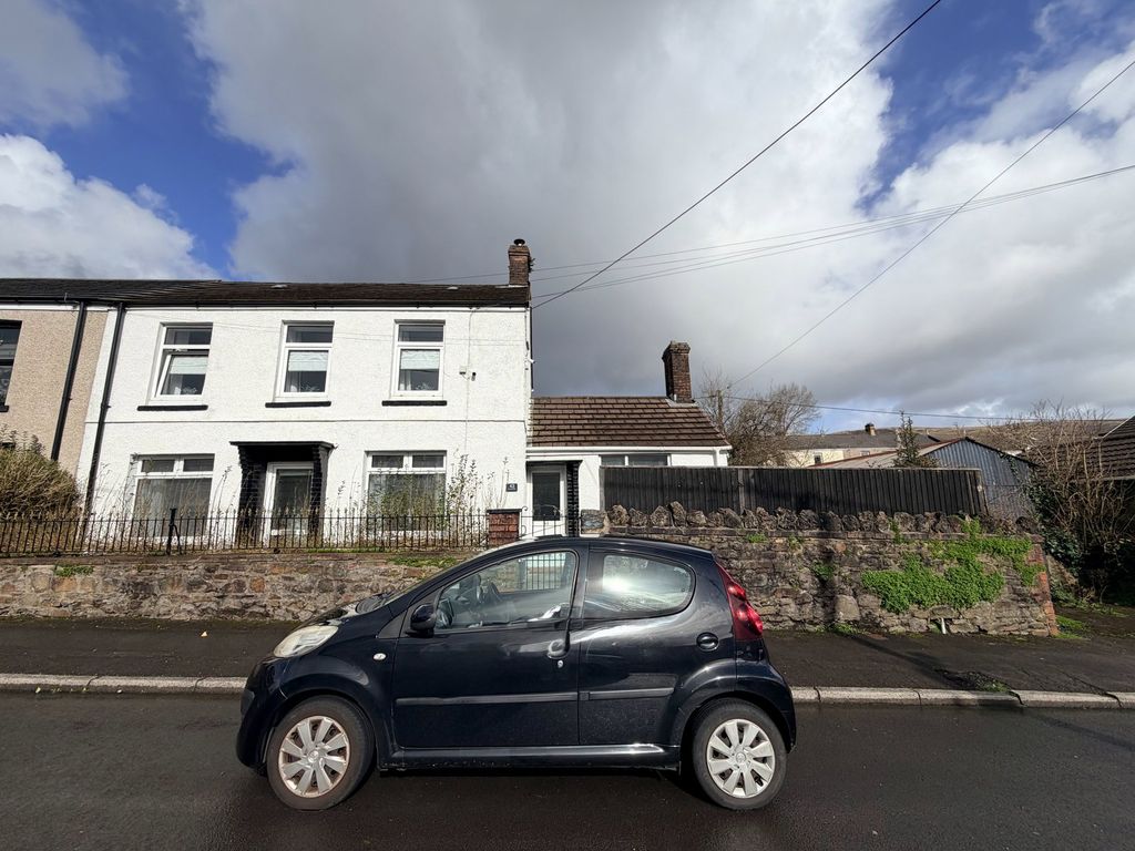 Property photo 1 of 33