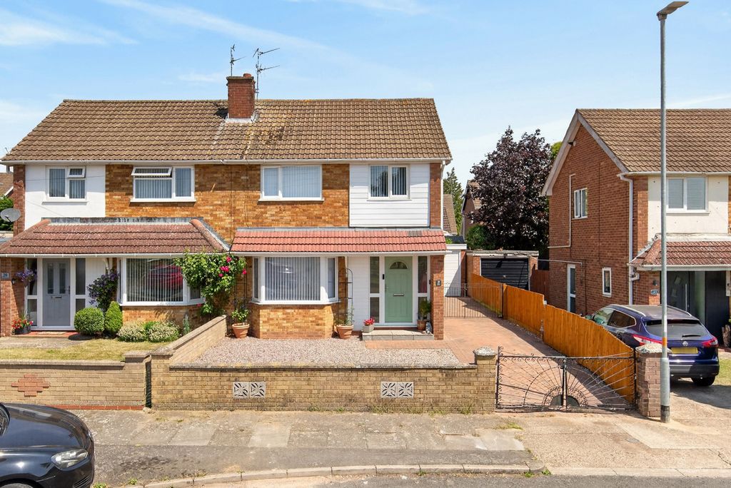 Property photo 1 of 27