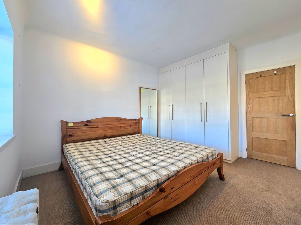 Property photo 3 of 17 3