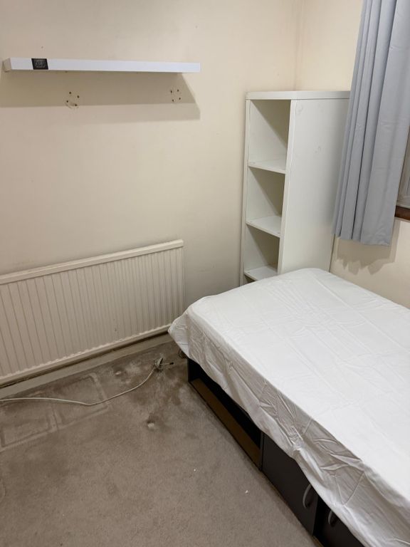 Property photo 3 of 4