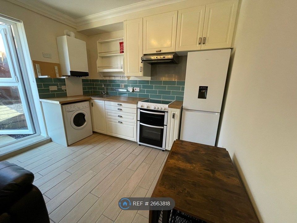 Property photo 2 of 16 Kitchen