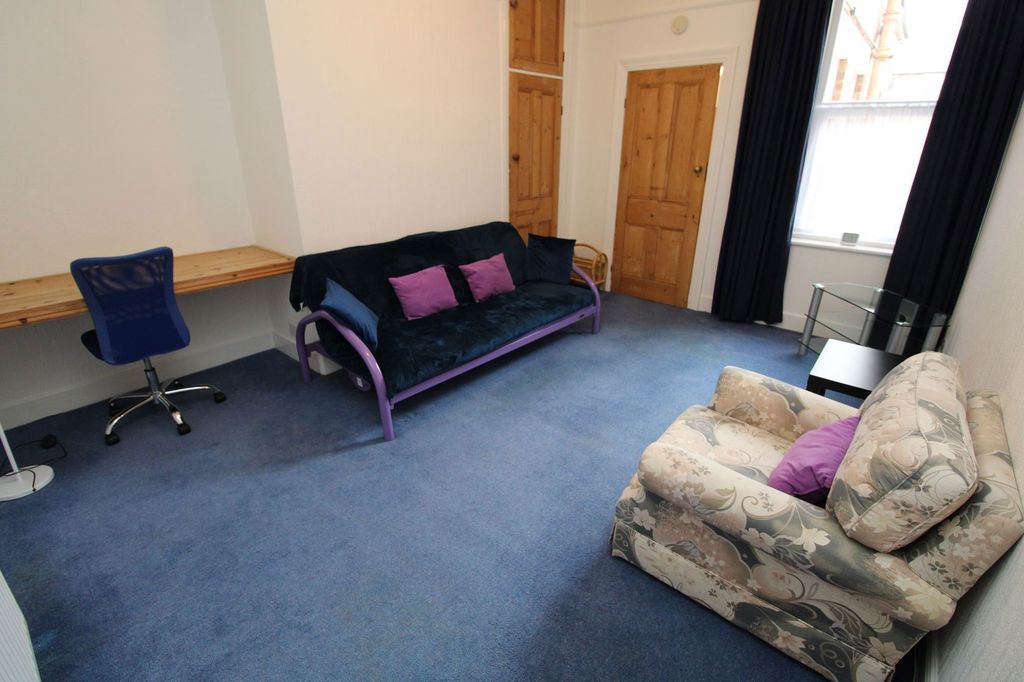 Property photo 2 of 7