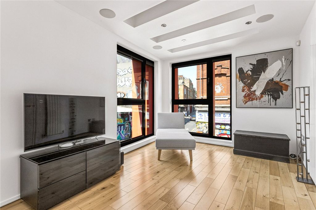 Property photo 1 of 17 Picture No. 04