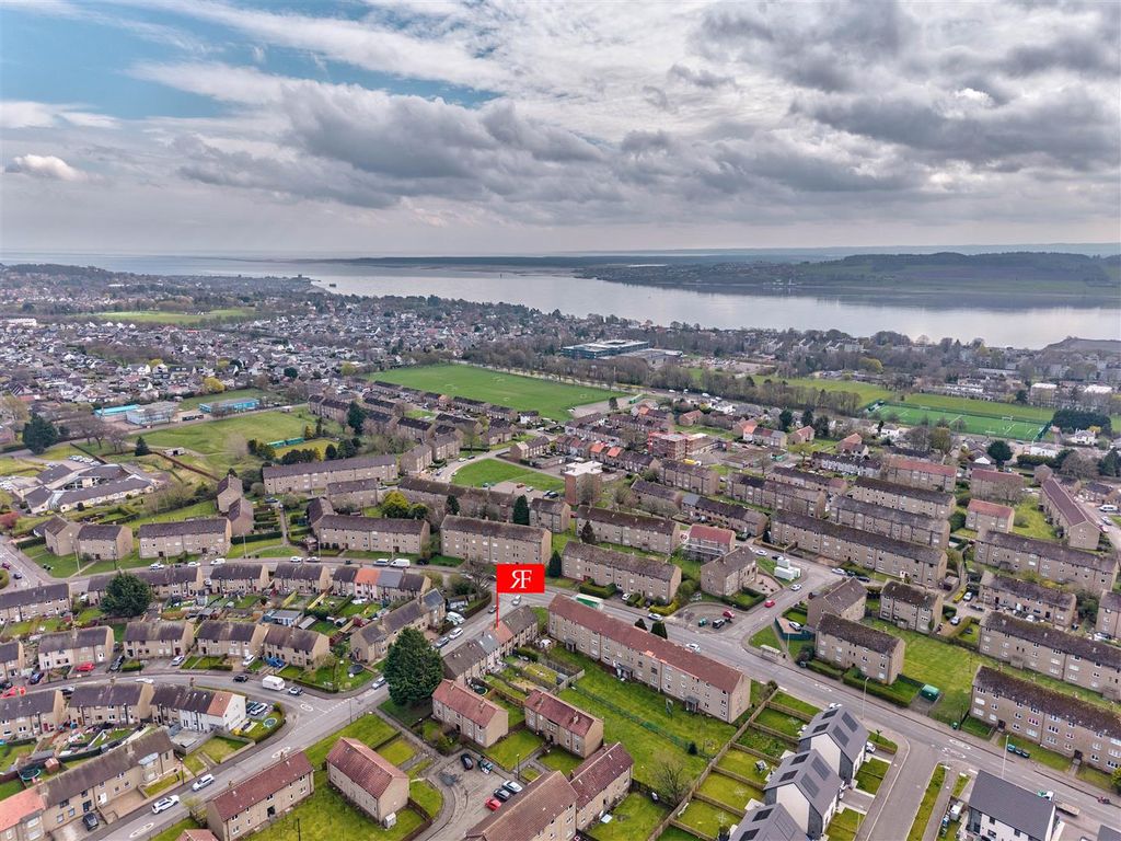 Property photo 2 of 16 6 Ballindean Place Dundee-16.Jpg