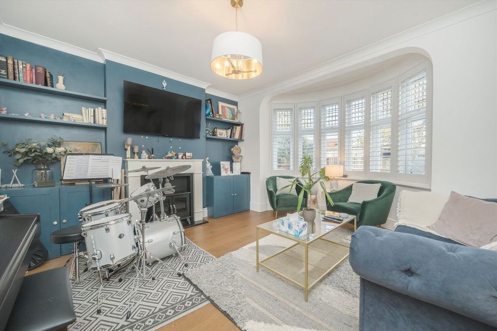 Property photo 2 of 9