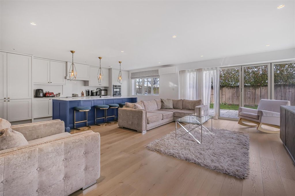 Property photo 2 of 36 Dscf4748.Jpg