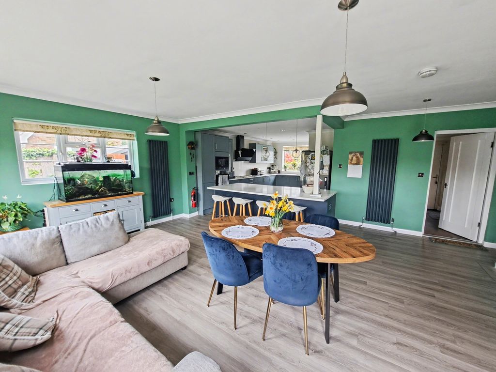 Property photo 2 of 48 20260409_130430