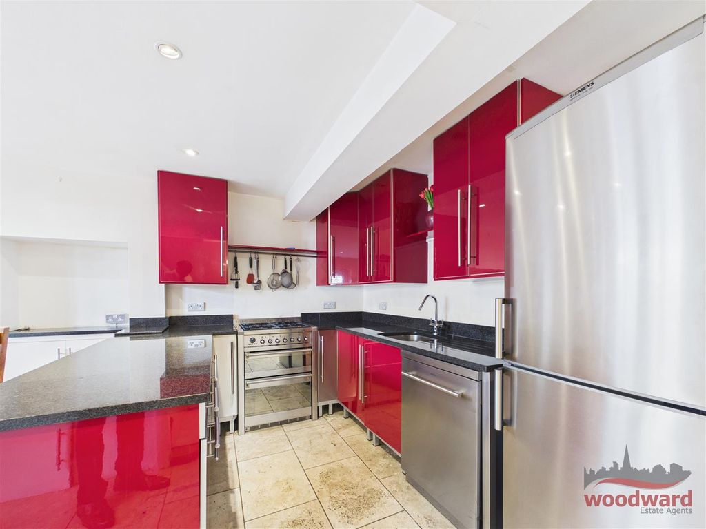 Property photo 2 of 15 Kitchen/Dining Room