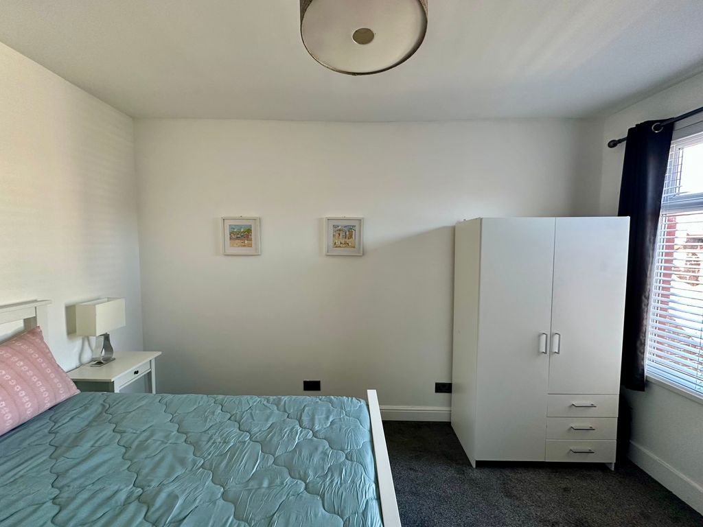 Property photo 3 of 10 Photo 2