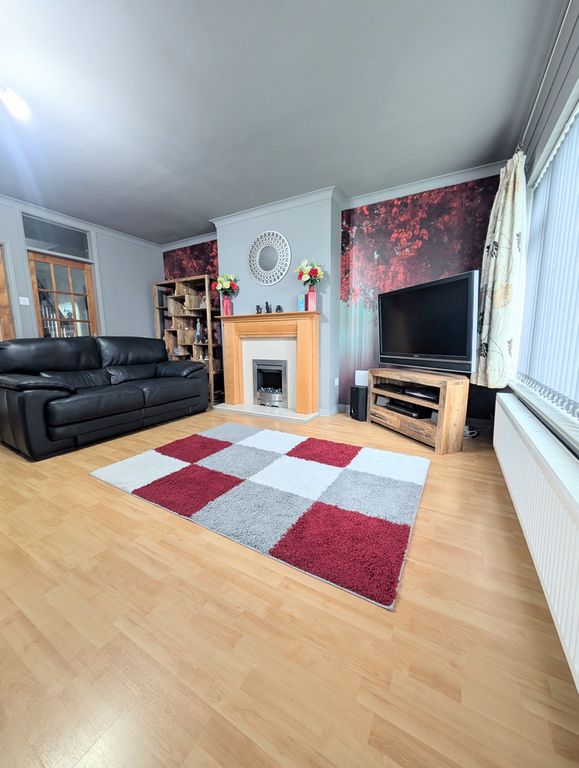 Property photo 3 of 23