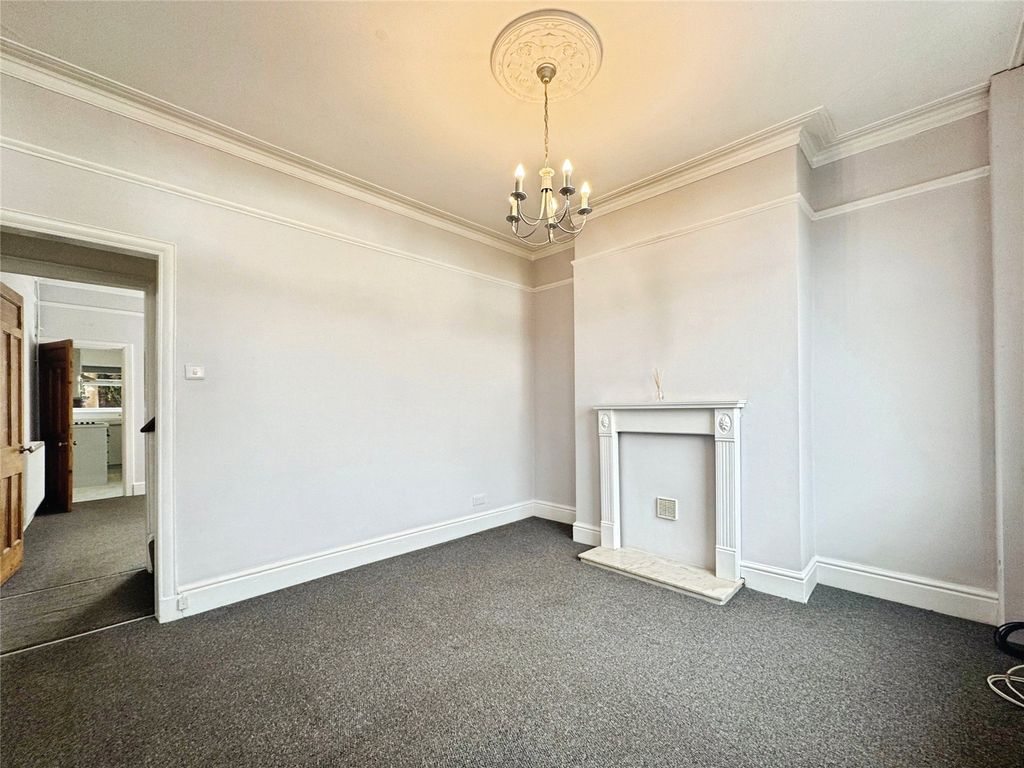 Property photo 3 of 12 Picture No. 18