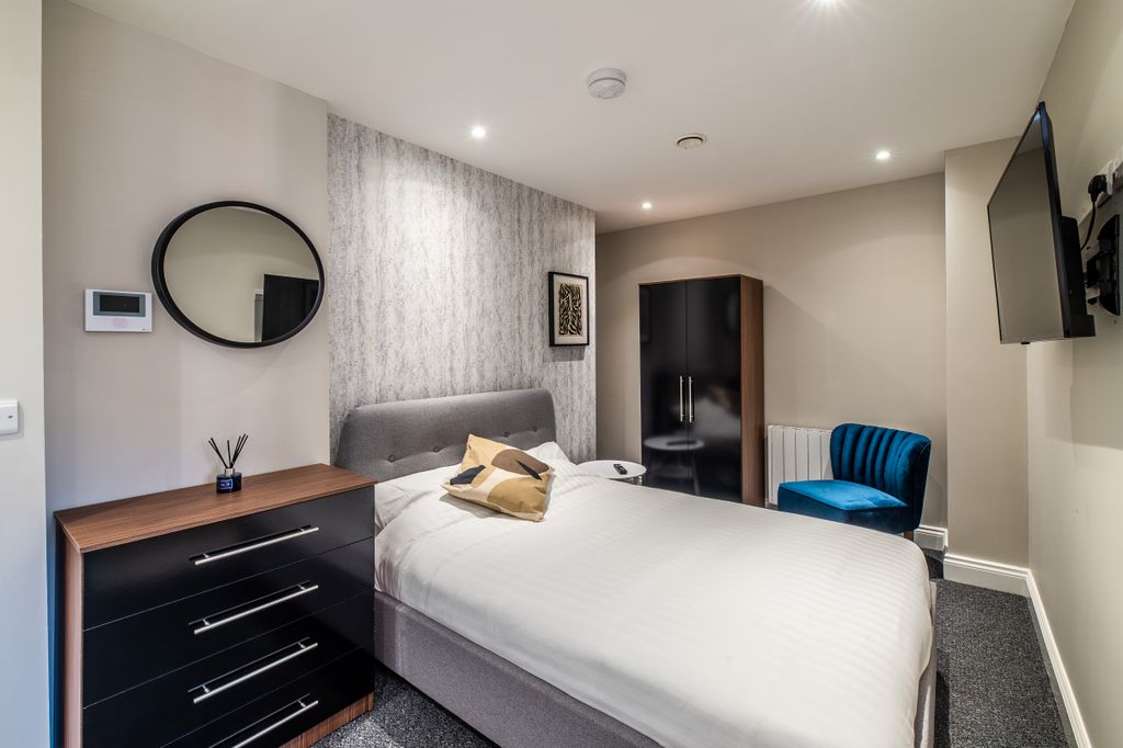 Property photo 3 of 11 Canning Place B215-002