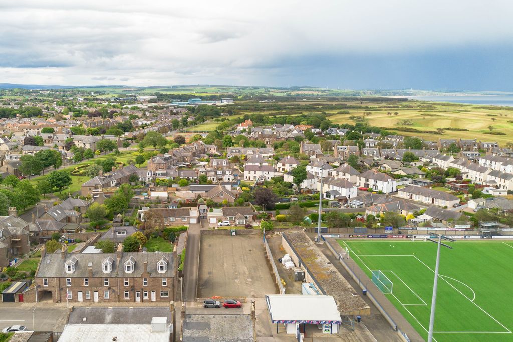 Additional image 21 of 2 bed maisonette for saleUnion Street, Montrose DD10