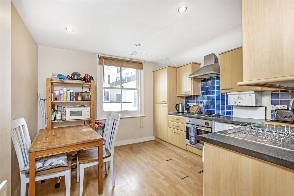 Property photo 2 of 11 Picture No. 20