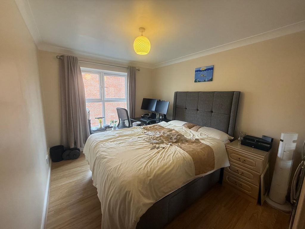 Property photo 3 of 8