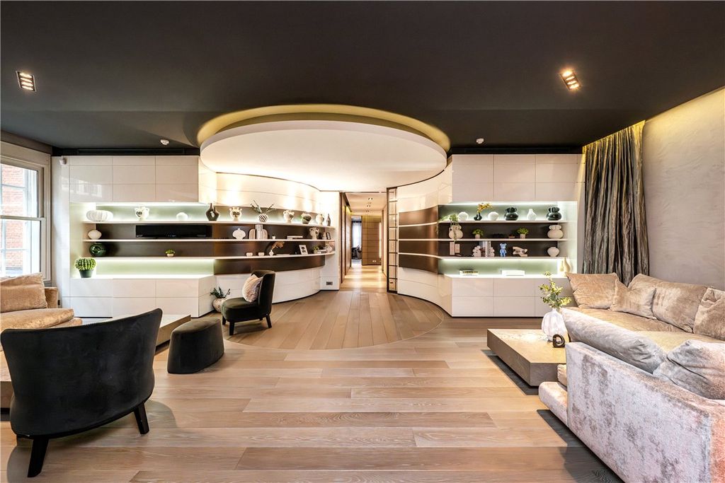 Property photo 2 of 27 Picture No. 04