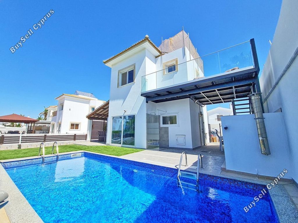 Property photo 1 of 37