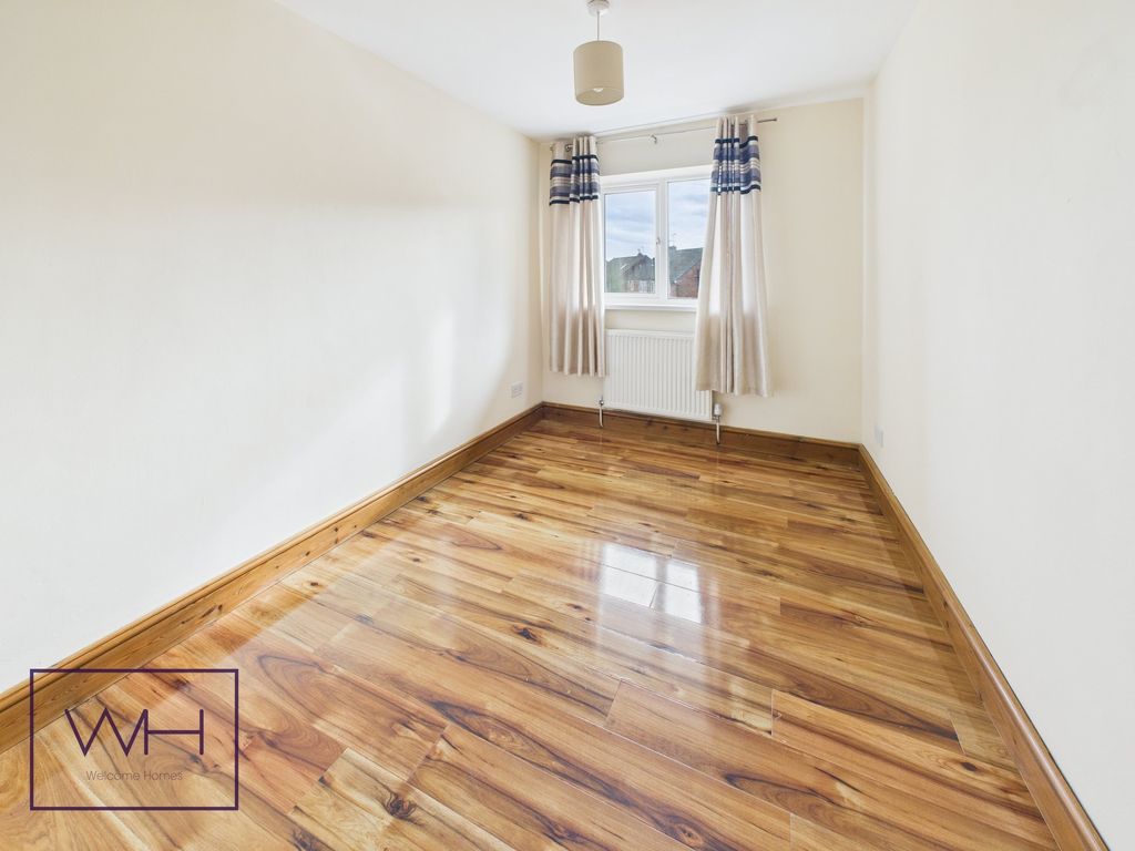 Property photo 3 of 9 Cam03785G0-Pr0314-Still001