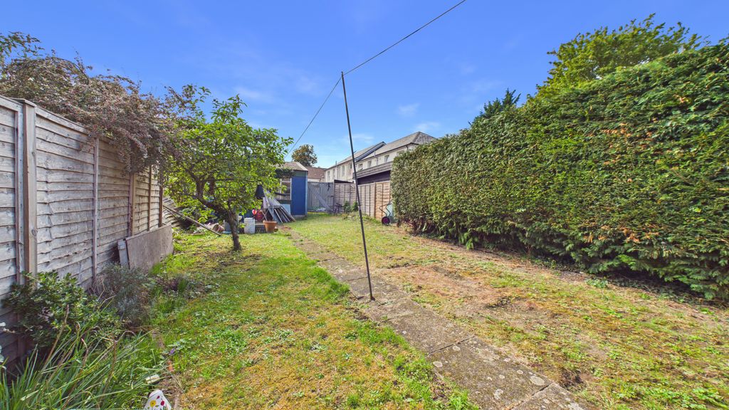 Property photo 2 of 11