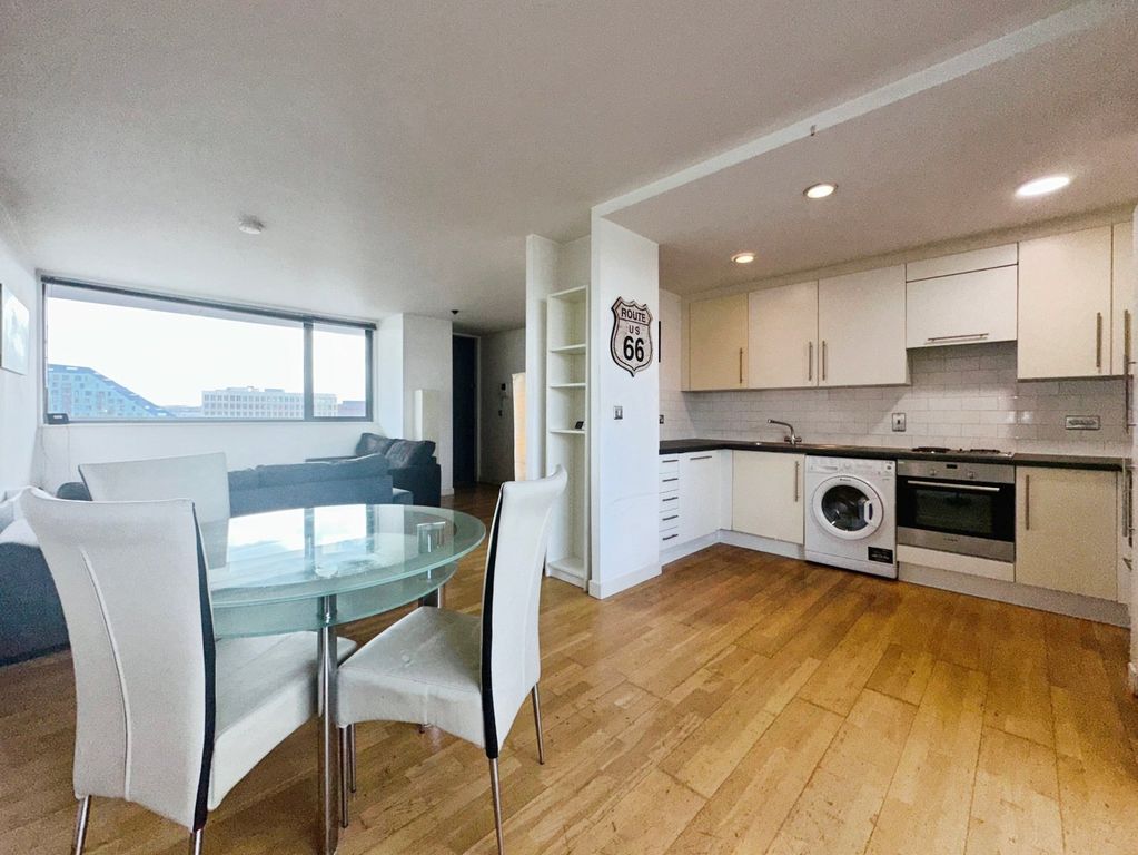 Property photo 2 of 13 Picture No. 16