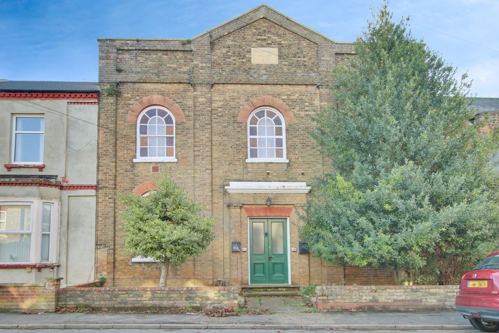 Property photo 1 of 18