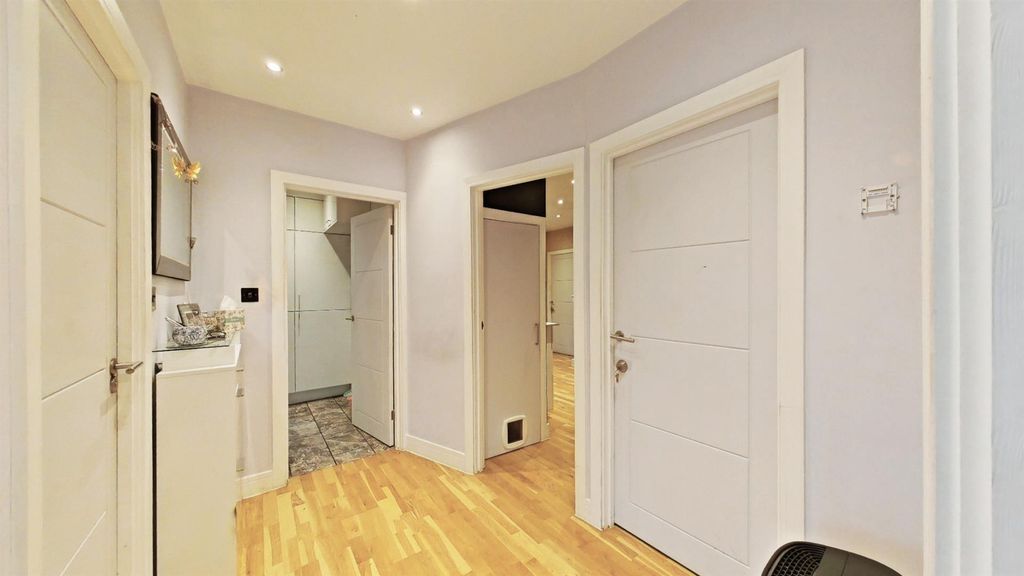 Property photo 3 of 15 Hall