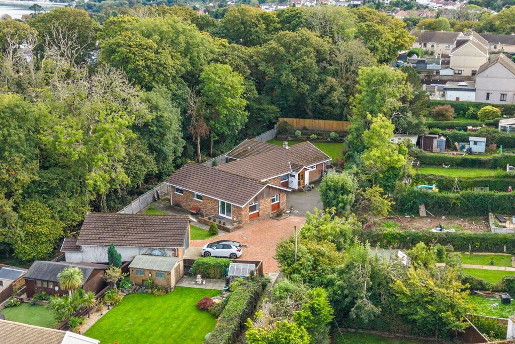 Property photo 1 of 36