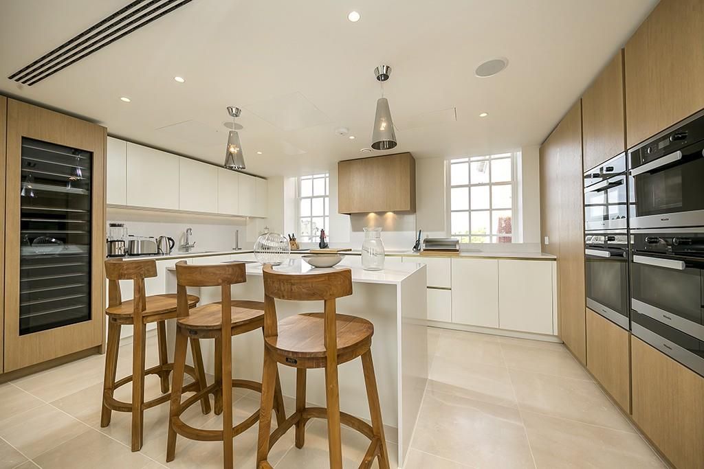 Property photo 2 of 16 Image