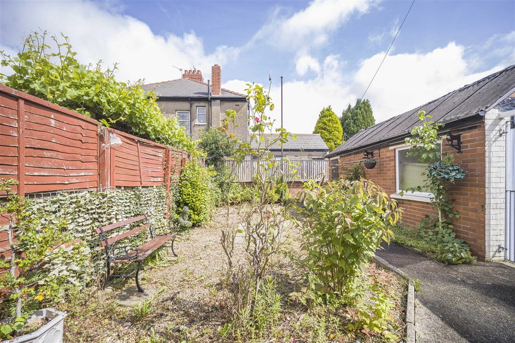 Property photo 3 of 18