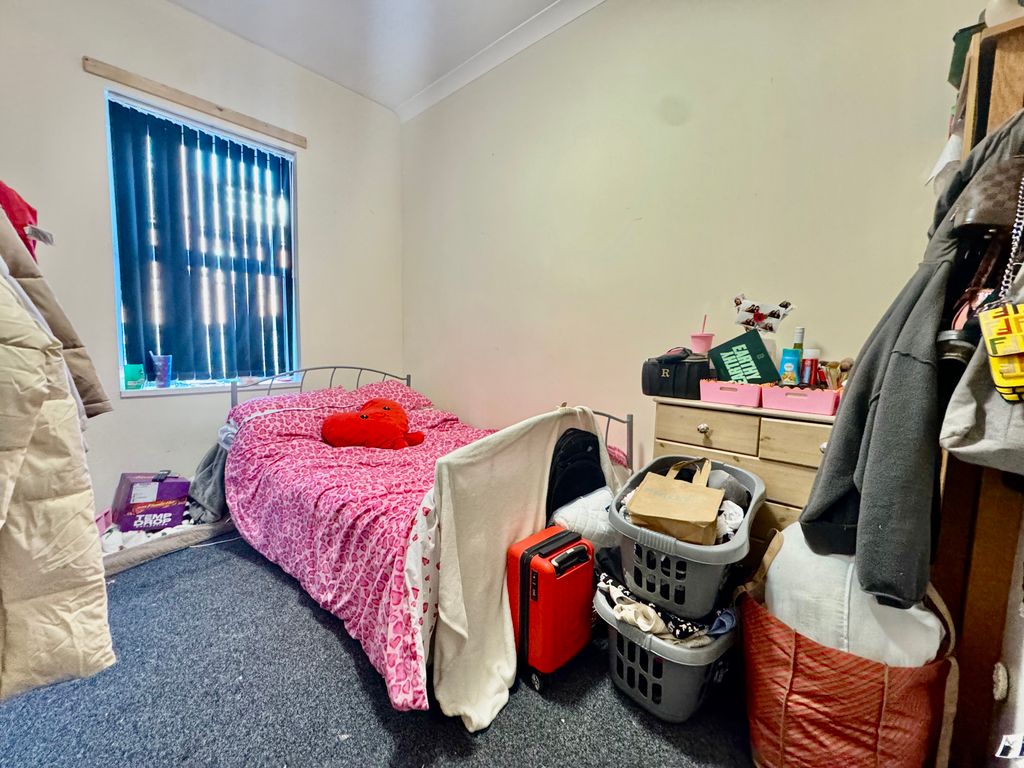 Property photo 2 of 5 Image