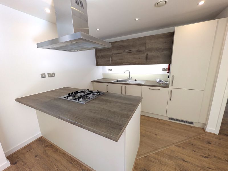 Property photo 3 of 11 Photo 8