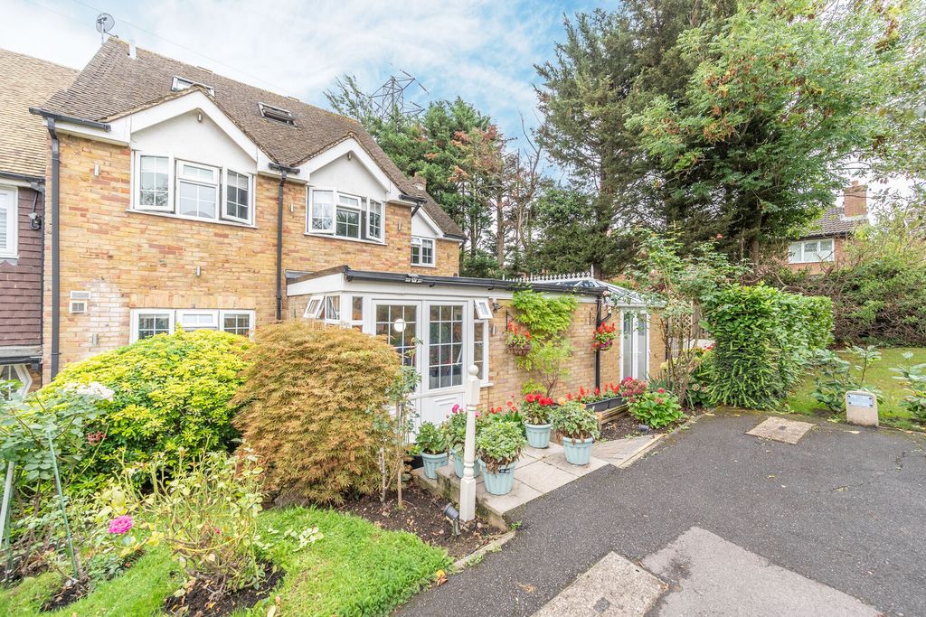 Property photo 1 of 30