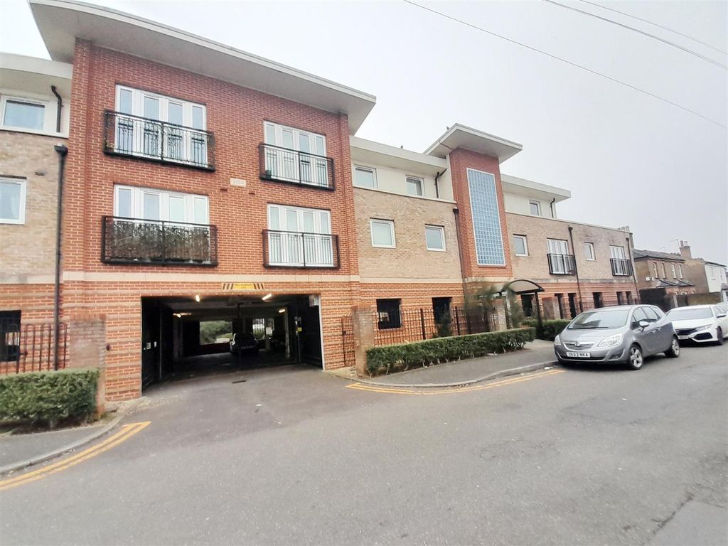 Property photo 1 of 14