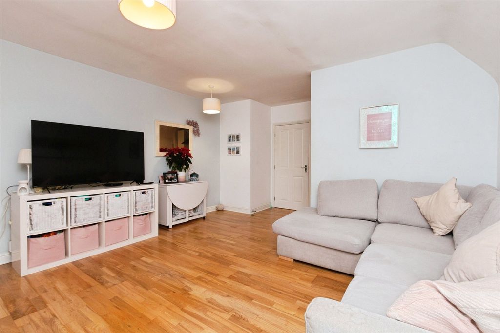 Property photo 3 of 10 Picture No. 16