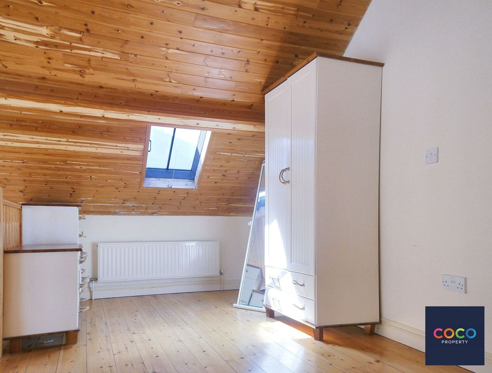 Property photo 3 of 7 Mezzanine