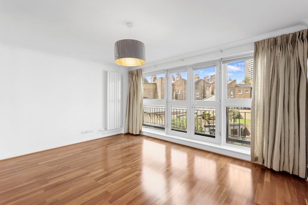 Property photo 2 of 35 Picture No. 39