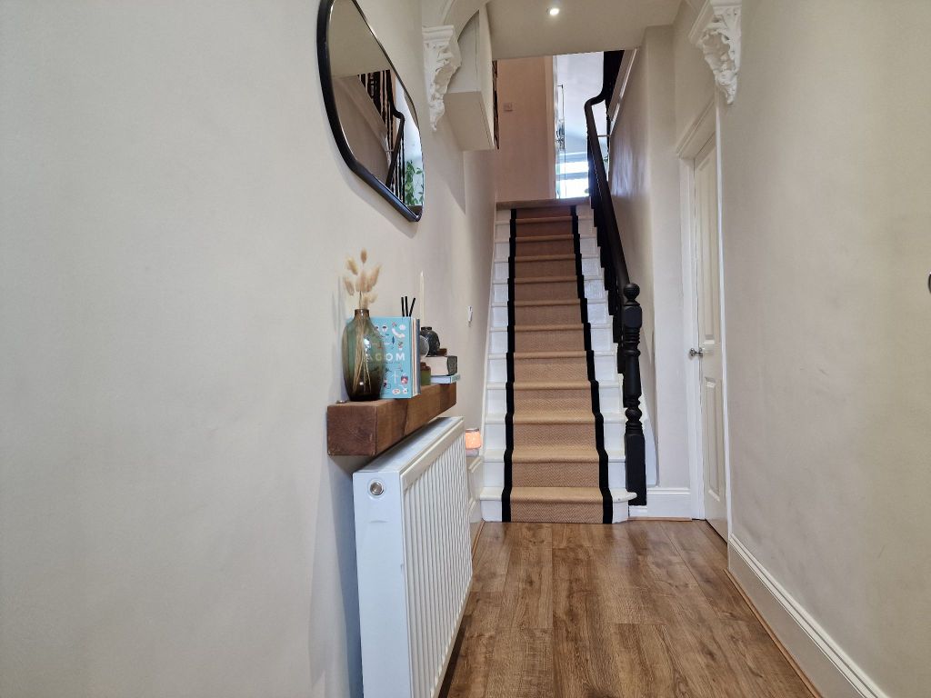 Property photo 2 of 21 Photograph 2