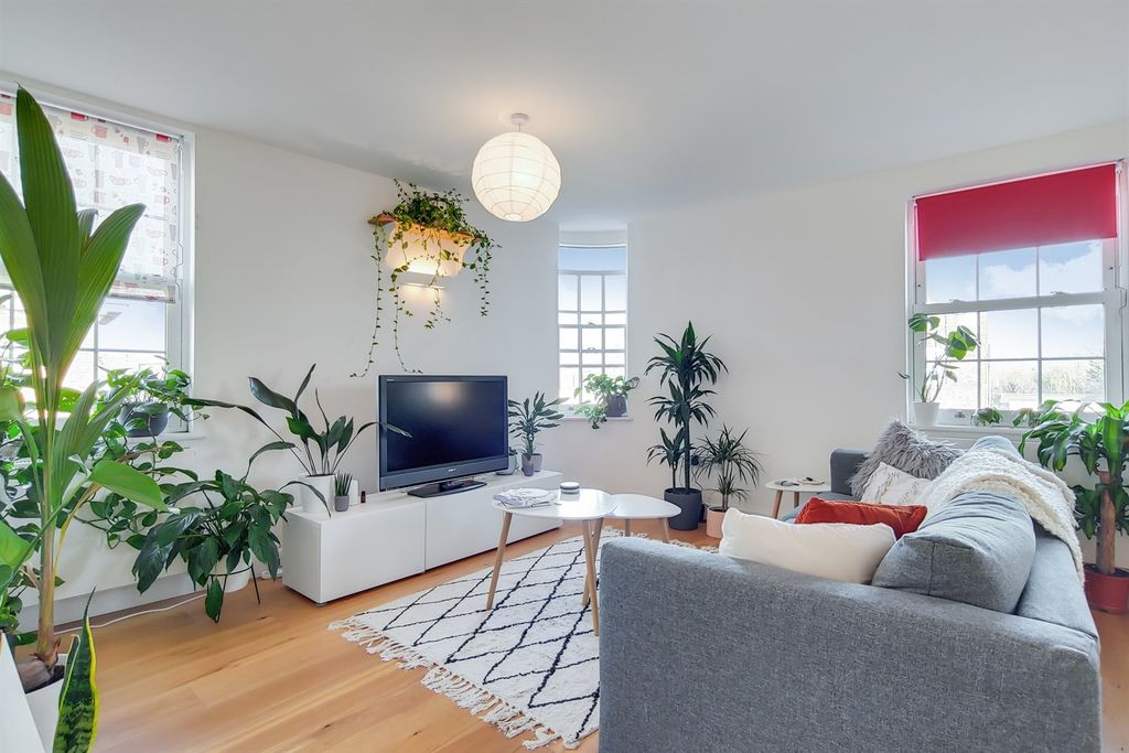 Property photo 2 of 12 Living Area