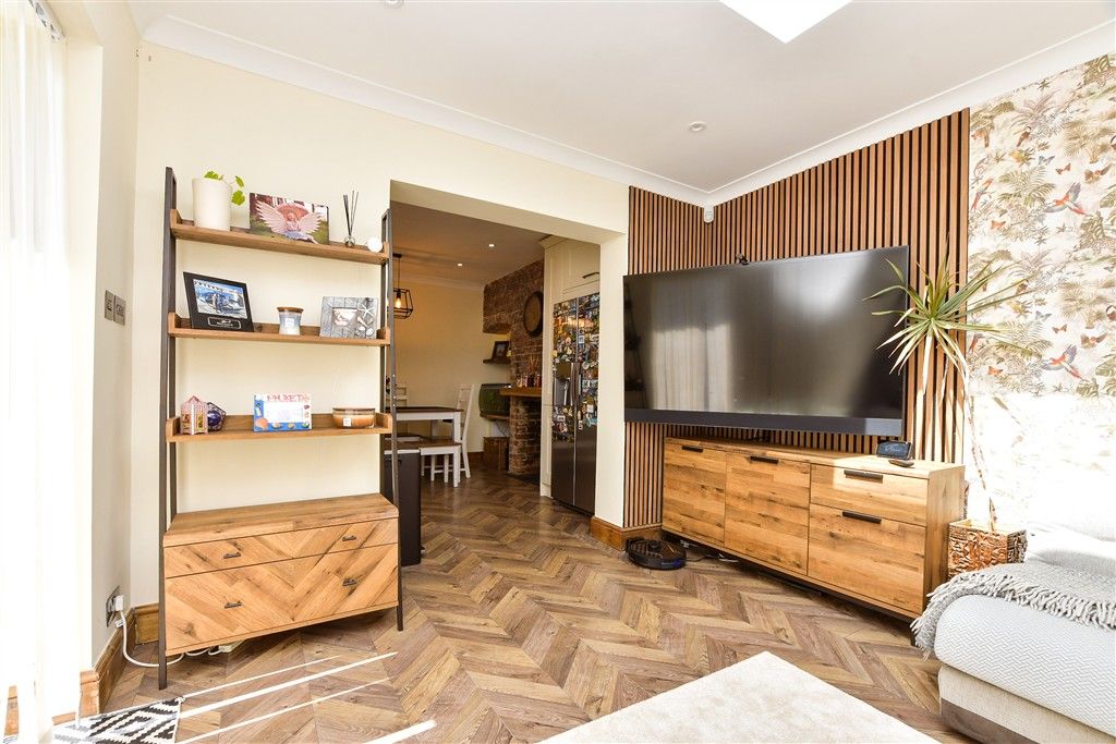 Property photo 1 of 14 Snug