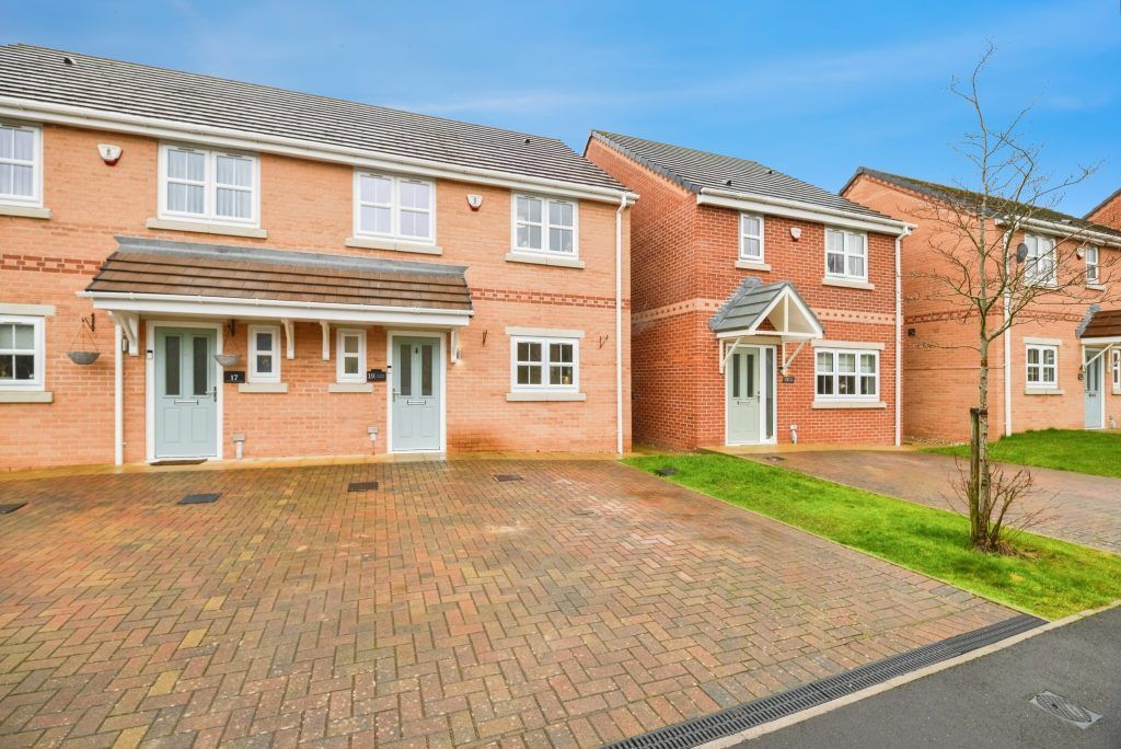 Property photo 2 of 22